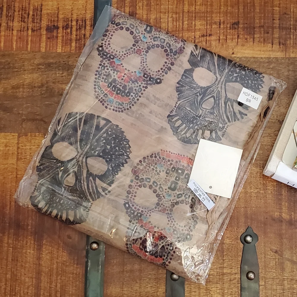 ๐ค Bohemian Sugar Skull Scarf ๐ค - Picture 7 of 8